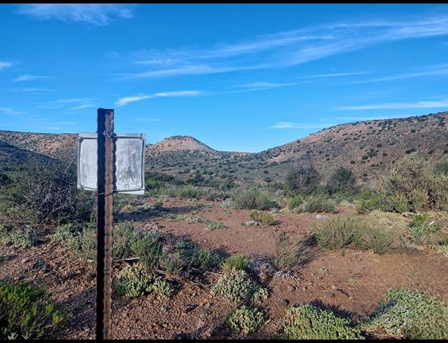 10,000M² VACANT LAND FOR SALE IN LADISMITH RURAL